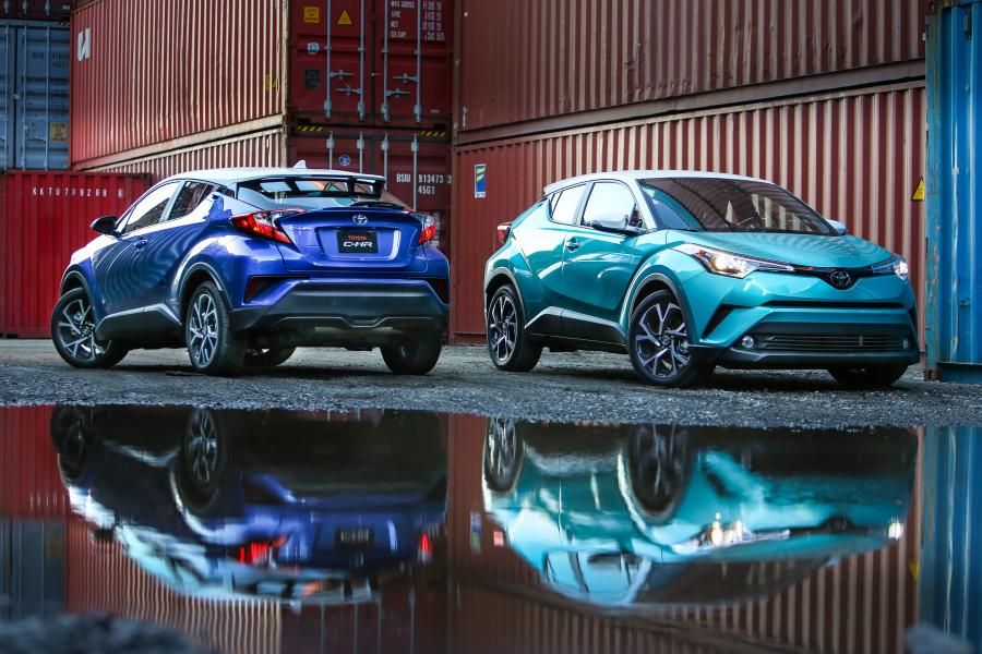  Toyota C-HR R-Code 2017 года  (NA) (фото 21 из 29)